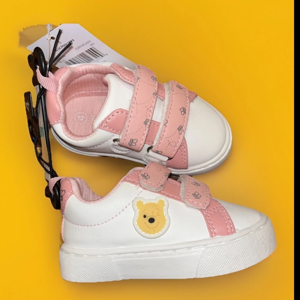 Disney Winnie the Pooh W/Pink & White Design Baby Girl Sneaker Foam Cushioning